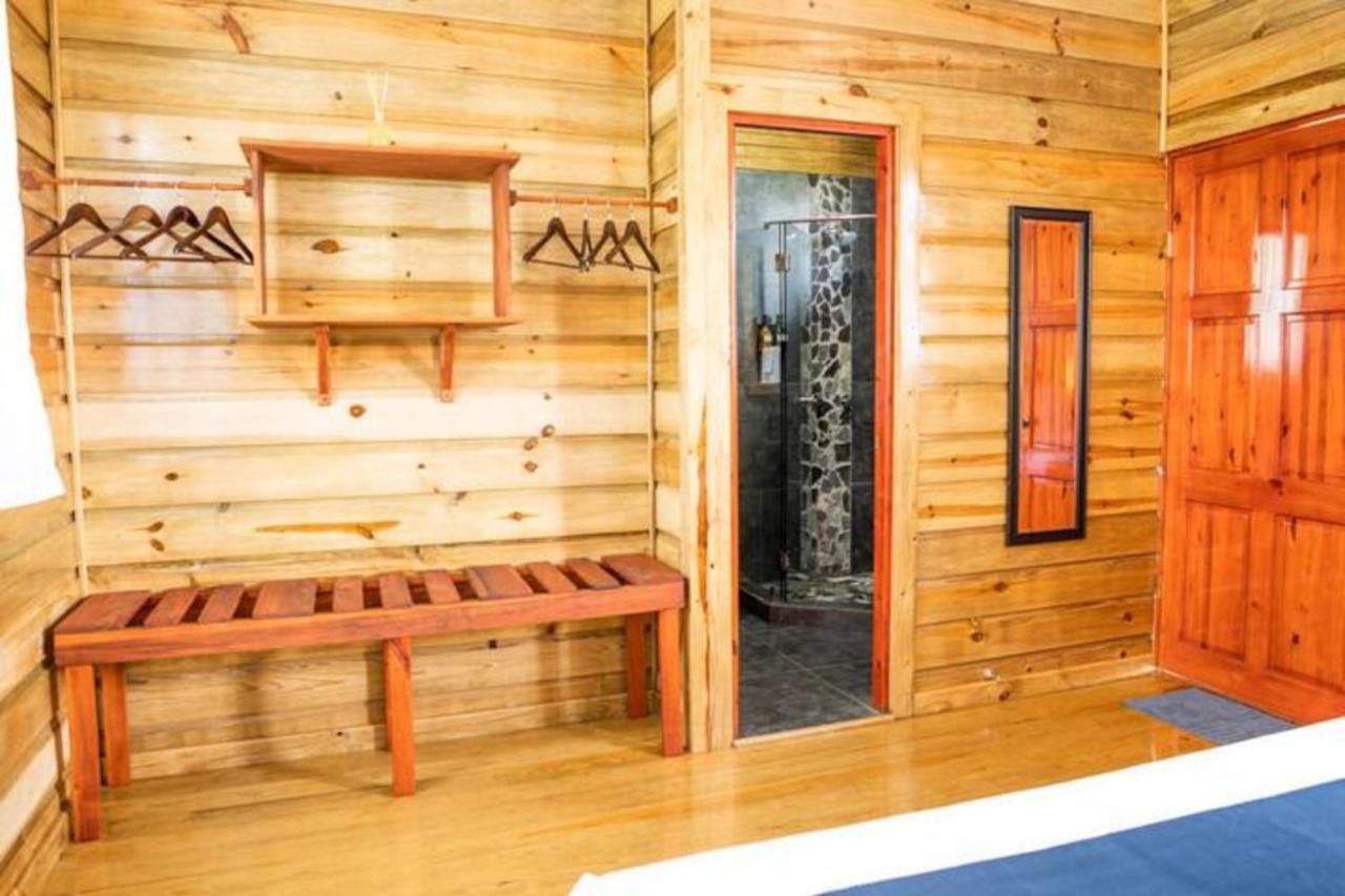 Casa Marlin Bed & Breakfast Бокас дел Торо Екстериор снимка